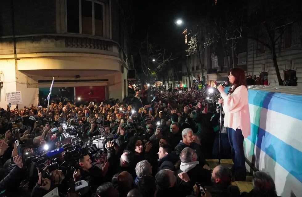 Los movimientos sociales se sumarán al pedido de apoyo en las calles a Cristina Kirchner.