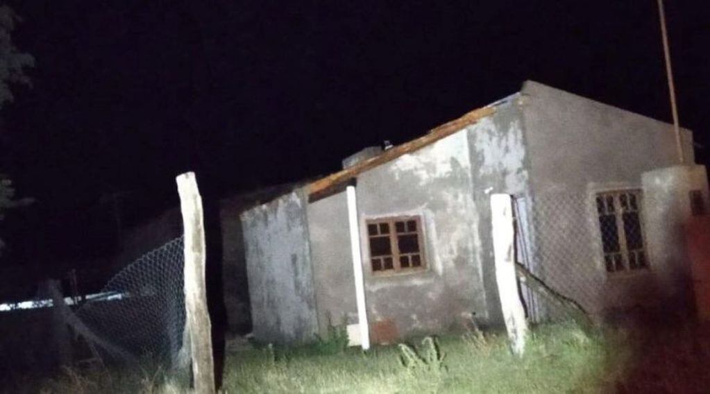 Una casa en construcción sufrió la voladura del techo (Infohuella)
