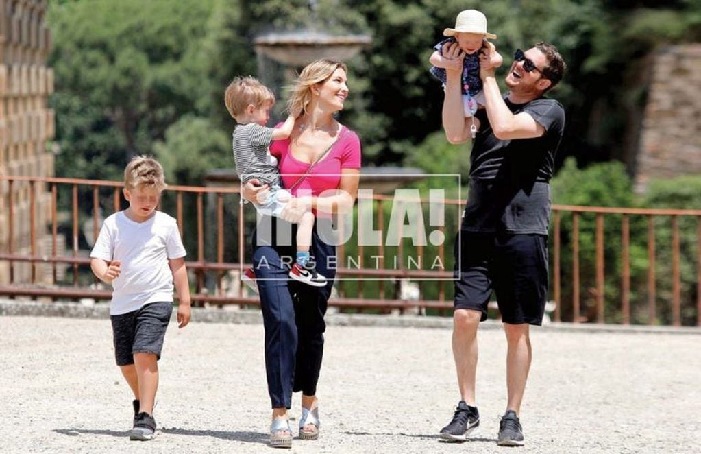 Luisana Lopilato, Michael Bublé y sus hijos Noah, Elías y Vida viajaron a Italia para pasar unos días de vacaciones (Fotos: gentileza ¡Hola! Argentina)