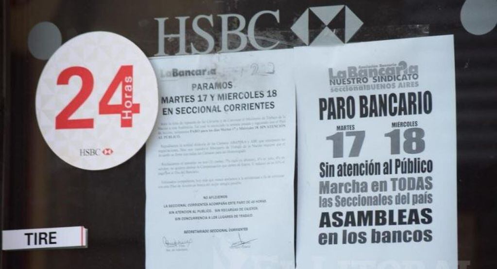 Pese al paro, el Banco de Corrientes funciona con normalidad. (Foto: El Litoral)