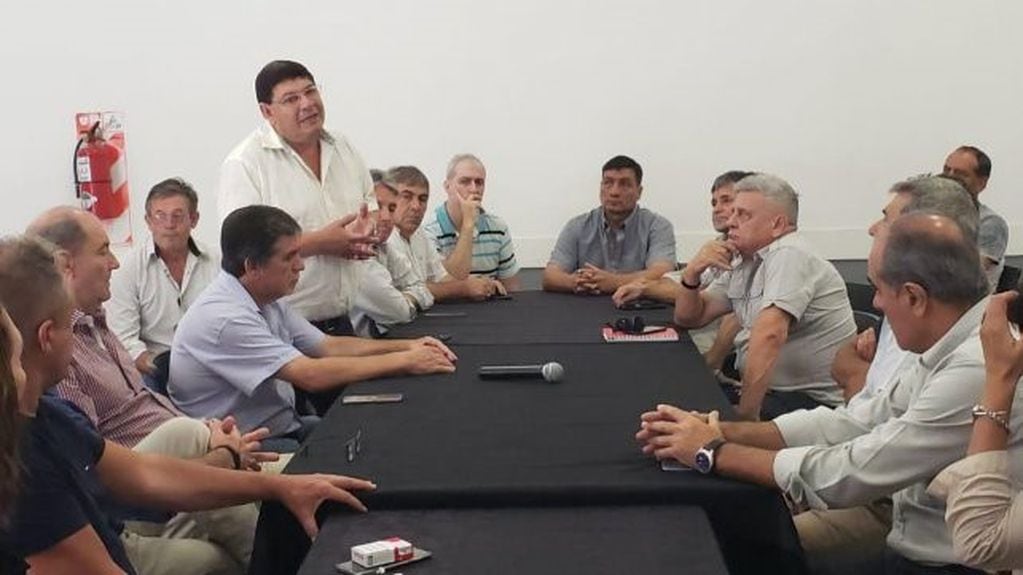 Reunión entre intendentes, legisladores y gremialistas por Vicentín