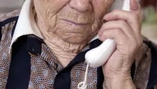  Los adultos mayores, víctimas constantes de los engaños telefónicos. / Imagen ilustrativa 
