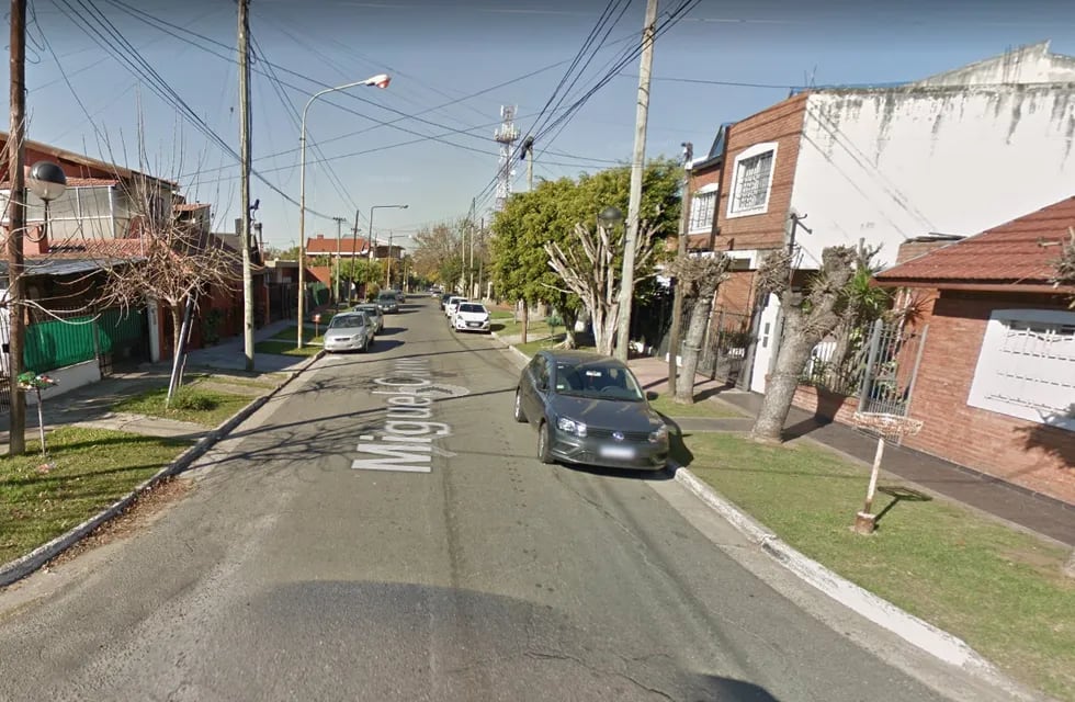 Calle Miguel Cane, Quilmes.
