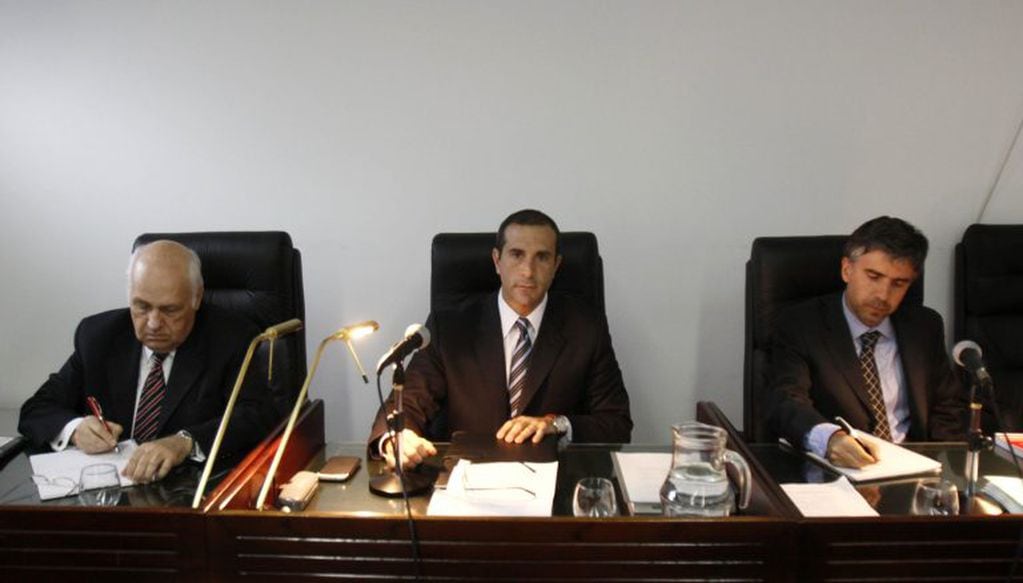 Jorge Gorini (c), presidente del Tribunal Oral en lo Criminal Federal N°2. FOTO: DYN/EZEQUIEL PONTORIERO.