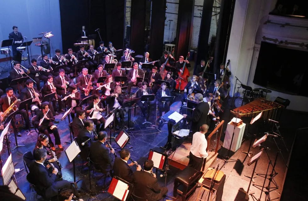 La Banda Sinfónica de Tucumán abre convocatoria para contrabajo y clarinete.
