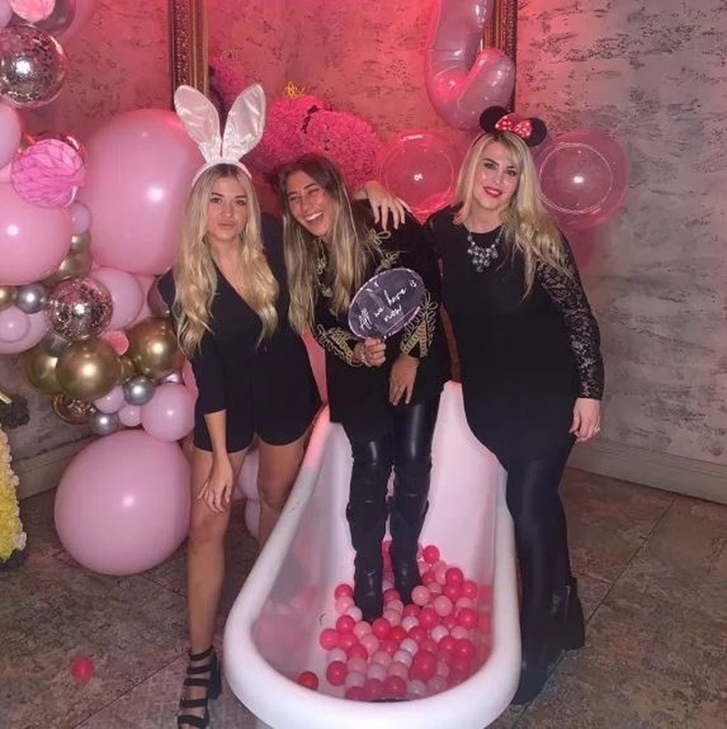 El Kun Agüero sorprendió a su novia Sofía Calzetti con una fiesta de cumpleaños (Foto: instagram)