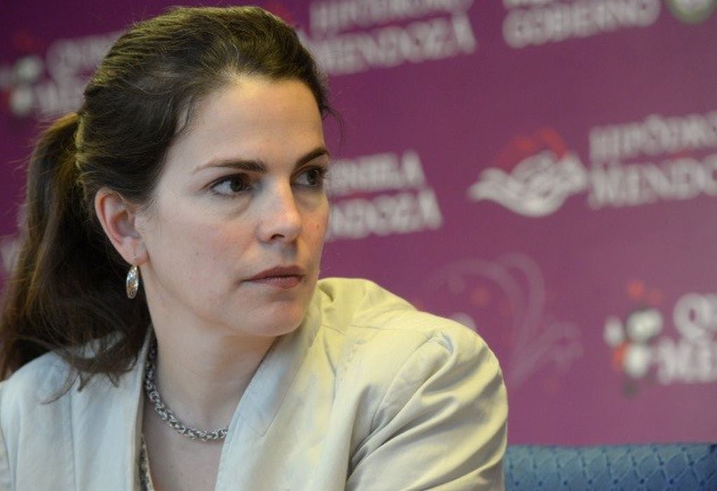 La presidenta del Instituto Provincial de Juegos y Casinos, Josefina Canale, salió a defender al gobernador, Cornejo.