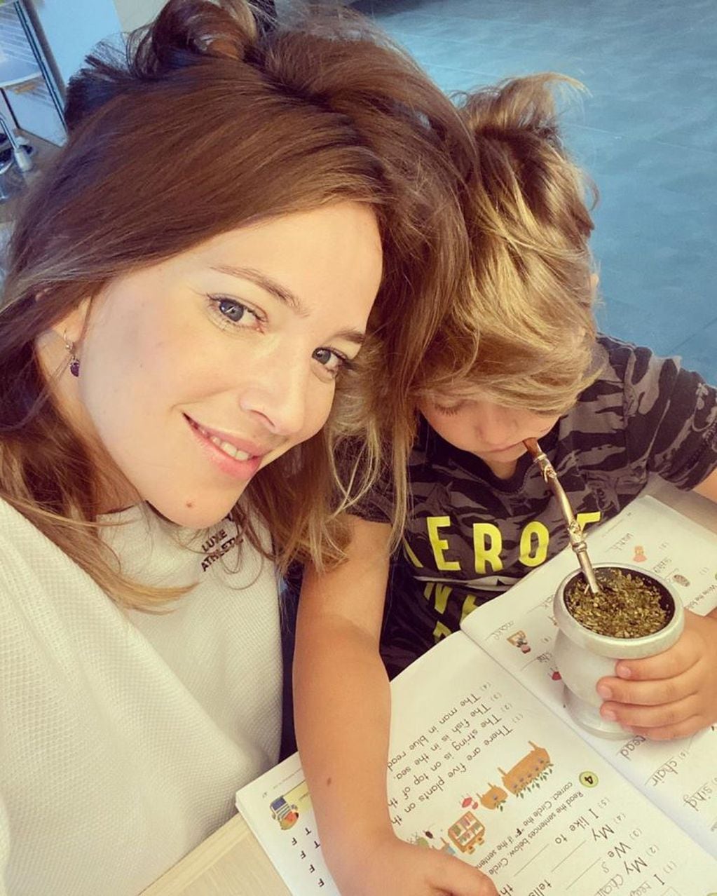 Luisana Lopilato junto a su hijo Noah. (Instagram/@luisanalopilato)