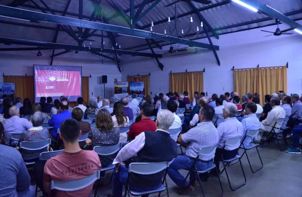 La reunión informativa de la Cooperativa Guillermo Lehmann se concretó este viernes 27 de septiembre en la Sociedad Rural de Rafaela(Prensa Coop. Guillermo Lehmann)