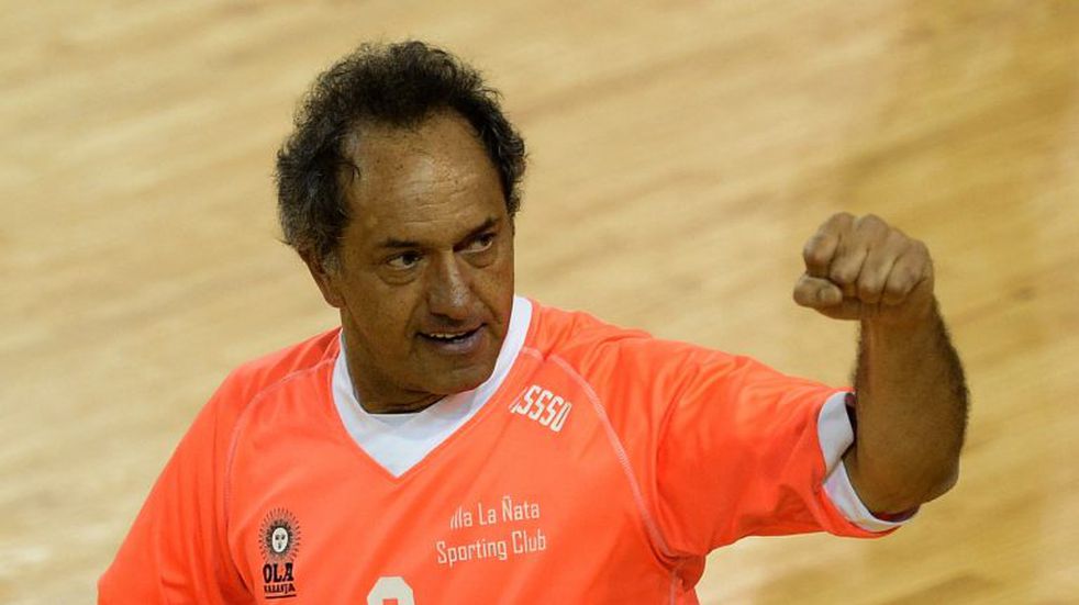 Daniel Scioli, figura en su equipo de futsal