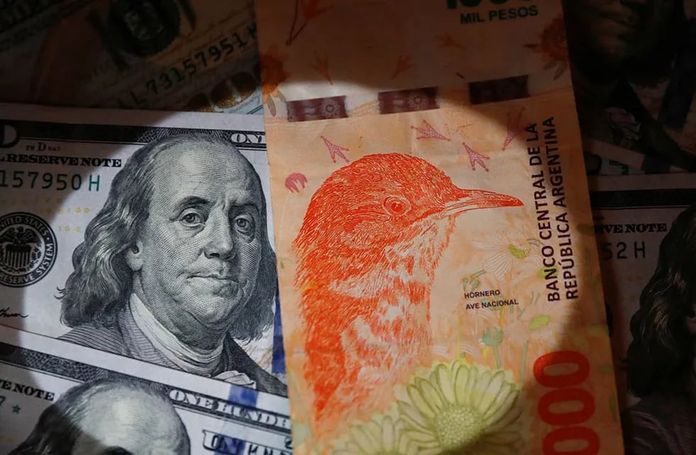 El valor del dólar blue este martes 17 de octubre en Córdoba. (Reuters)
