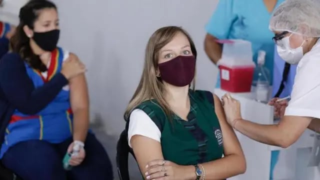 Vacunación a docentes en Tucumán.
