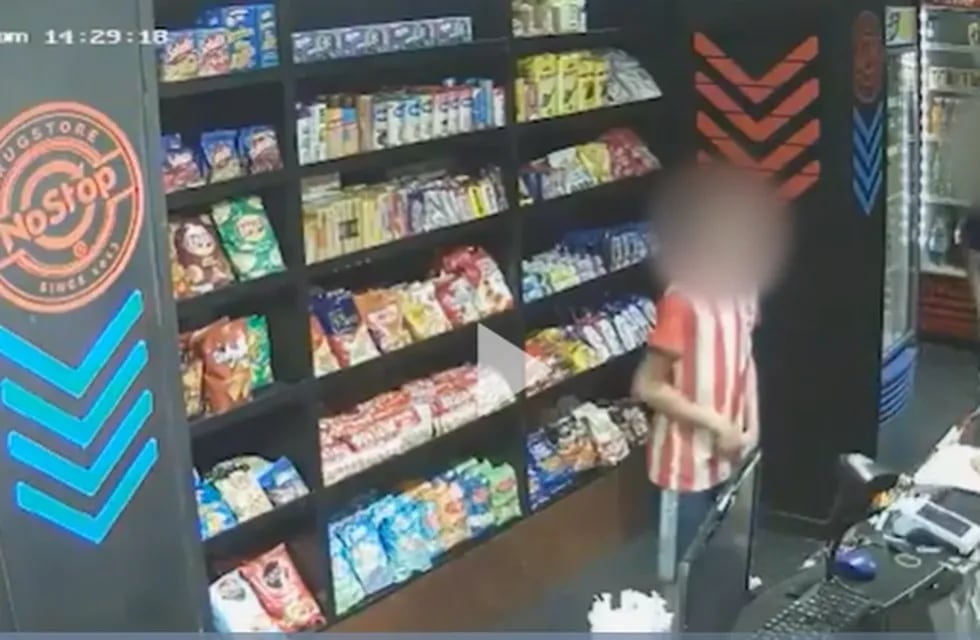 La filmación del robo en el kiosco de La Plata.