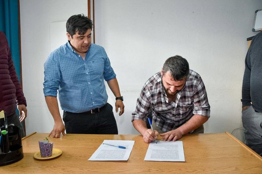 El municipio firmó un acuerdo con ATE Seccional Tolhuin