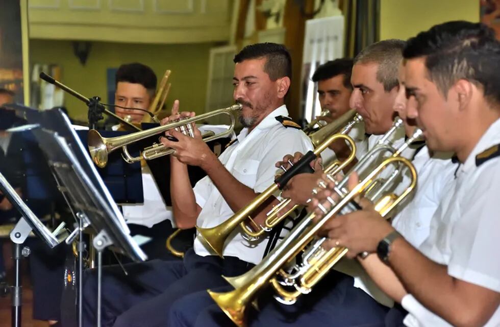 Participación de la banda en un evento a beneficio en Punta Alta
