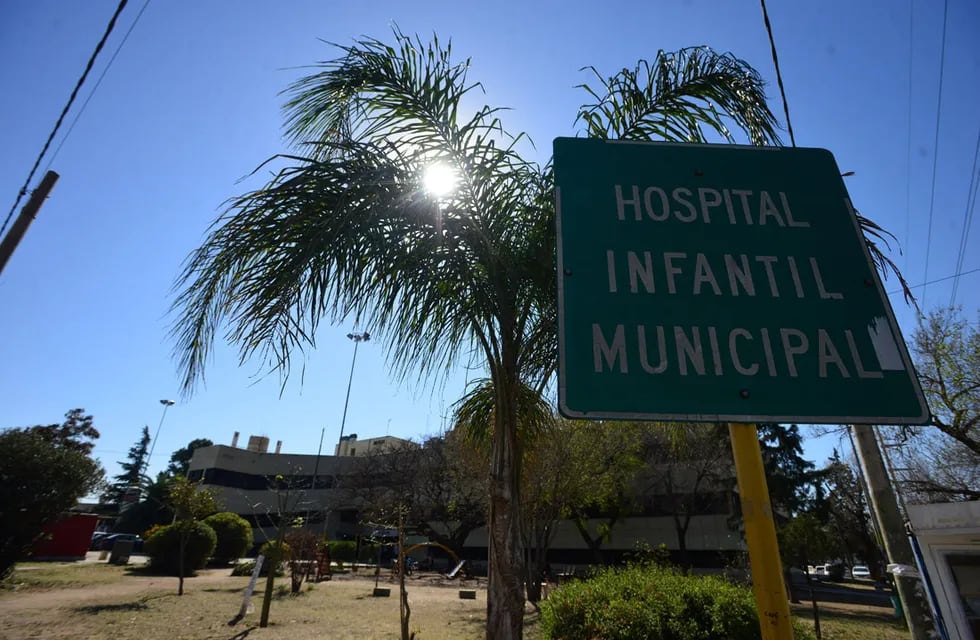 La menor se encuentra en el Hospital Infantil municipal de Alta Córdoba.