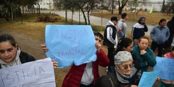 Ataque de dogos en Córdoba: indignación de los vecinos por la muerte de la chica de 15 años.