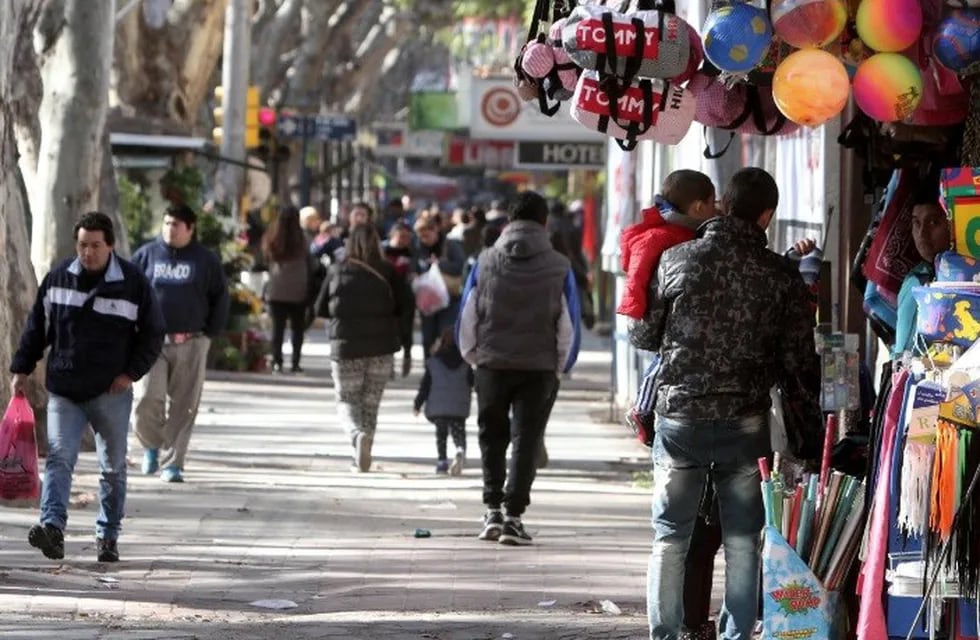 Hace poco la Federación Económica de Mendoza (FEM) difundió un informe que indicaba que habían cerrado 400 comercios por las compras en Chile.