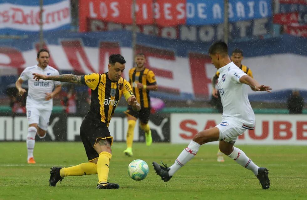 Peñarol y Nacional de Uruguay podrían jugar la Copa Argentina.