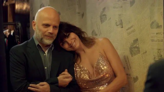 Sebastián Wainraich y Natalie Pérez son los protagonistas de "Casi Feliz". (Netflix)