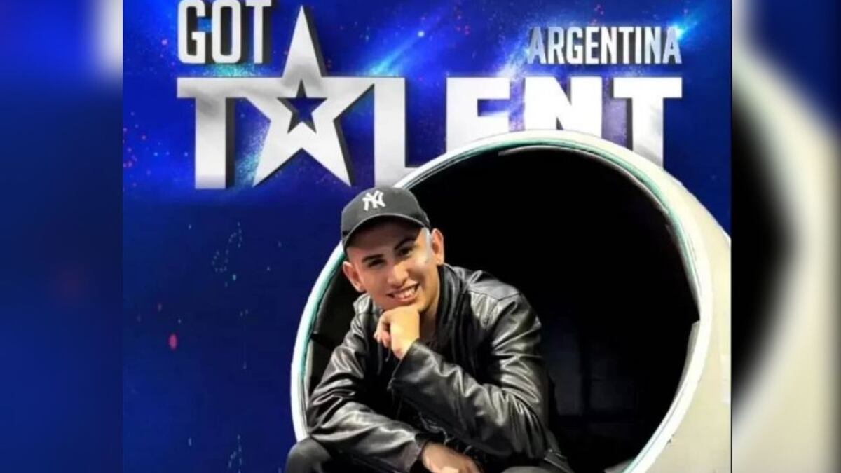 Emanuel Carrizo presentó una coreografía que recuerda el triunfo de la selección argentina.