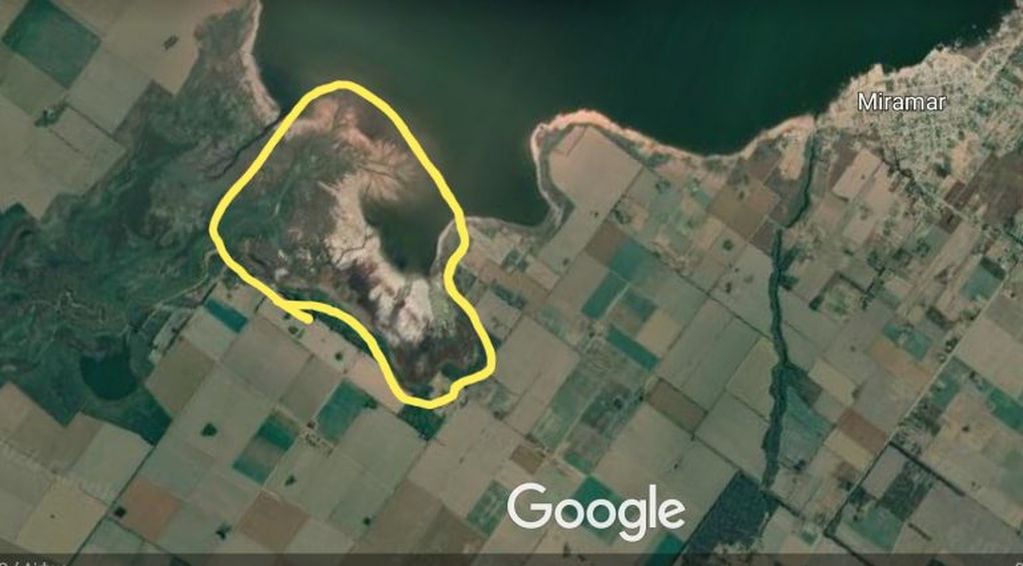 Zona de bahía "LOma de los Indios" y desembocadura del río Xanáes. (Google Heart)