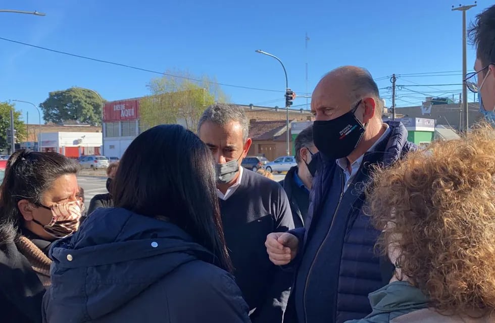 El rafaelino visitó la ciudad para recorrieron la obra de repavimentación de Bulevar 27 de Febrero entre Avellaneda y Avenida Francia junto al intendente Pablo Javkin.