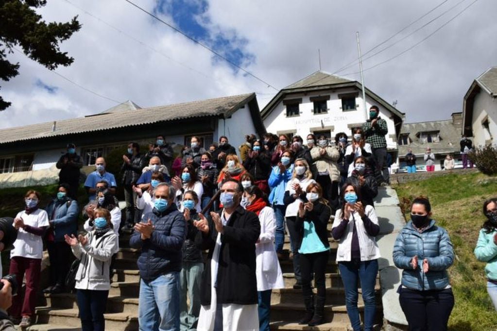 Médicos de Bariloche reclaman por la recomposición salarial: "Nos damos nuestro propio ánimo"