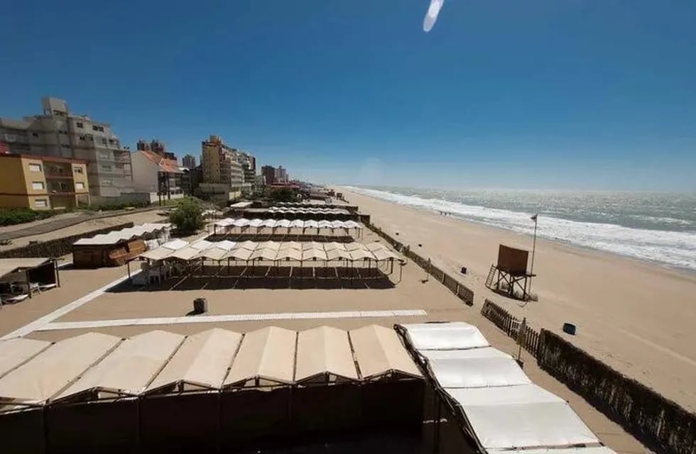 Protocolos para el verano 2021 en la costa argentina. (Télam)