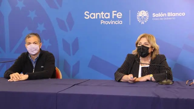 El ministro de Trabajo, Juan Manuel Pusineri, y su par de Salud, Sonia Martorano