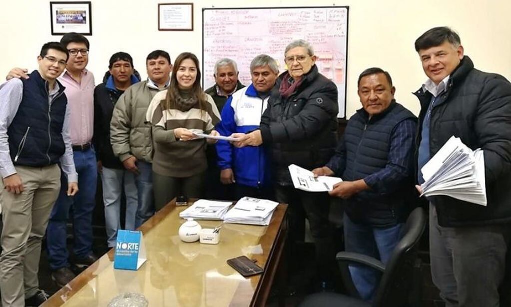 La Delegación del Renatre (Registro Nacional de Trabajadores Rurales y Empleadores) de Jujuy, entregó 1.243 Libretas de Trabajo Rural (LTR) al personal de campo de caña de azúcar de la empresa Ledesma, en Jujuy.