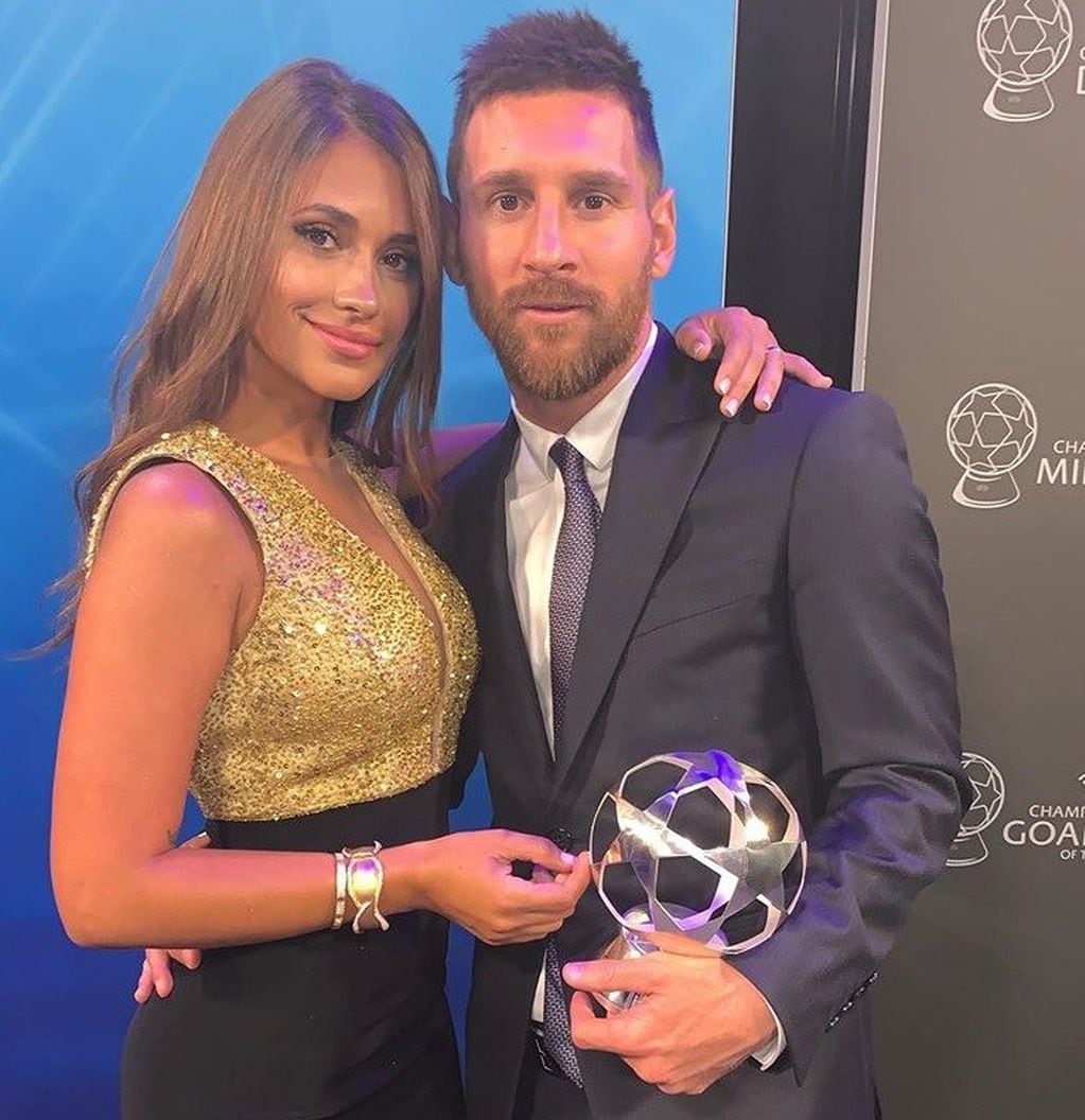 Antonela Roccuzzo acompañó a Lionel Messi a la ceremonia de sorteo de la Champions League. (Instagram)