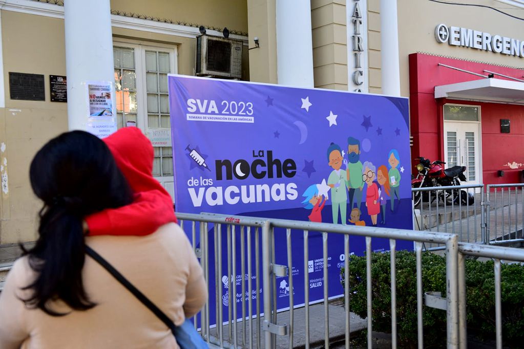 Noche de las vacunas. Preparativos para séptima edición en el Hospital pediátrico de la ciudad de Córdoba. (José Gabriel Hernández / La Voz)
