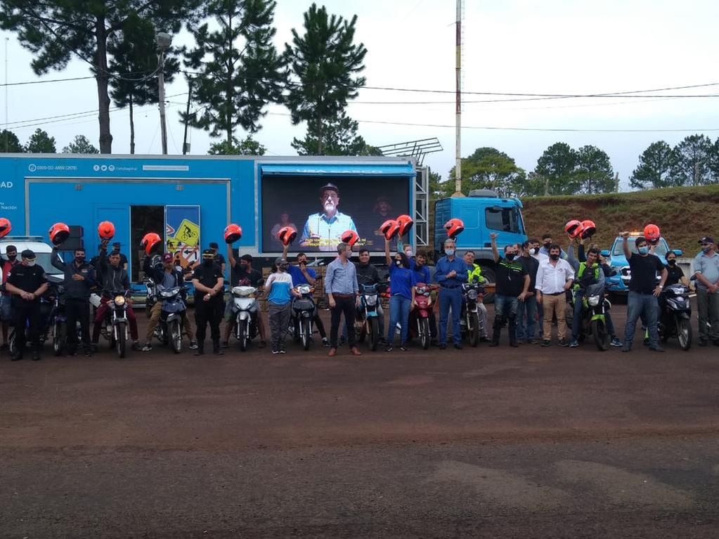 El municipio de Oberá brindó un curso de conducción segura para motociclistas