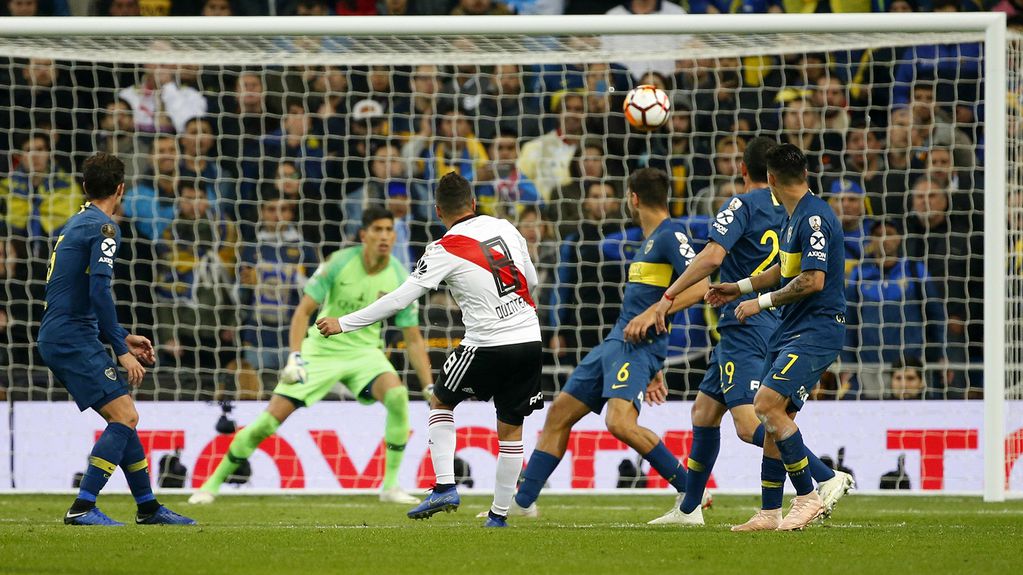 Juanfer Quintero autor de uno de los goles más importantes de la historia de River ante Boca en la final de Madrid. (AP Photo/Andrea Comas)