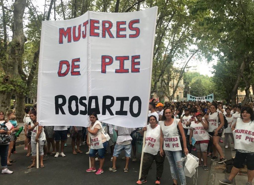 Las imágenes de la marcha por el 8M en Rosario