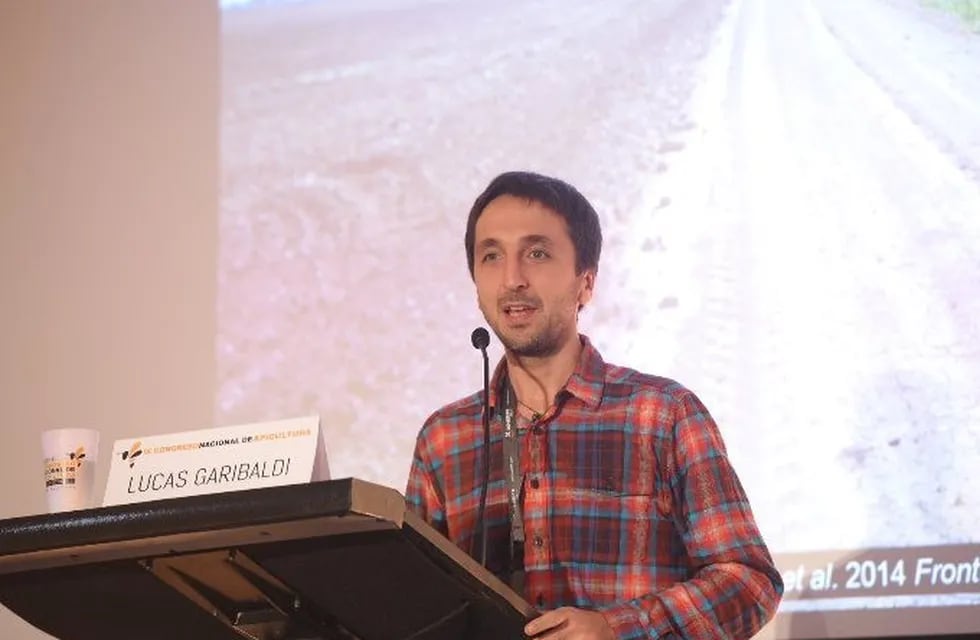 Lucas Garibaldi, doctor en Ciencias Agropecuarias.