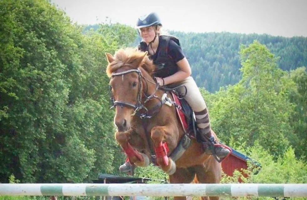 Pia Olden, una joven noruega de 18 años que se comió a su caballo.