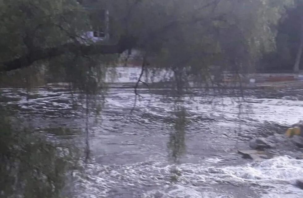 Creciente río Cosquín. (Foto: imagen ilustrativa / archivo).