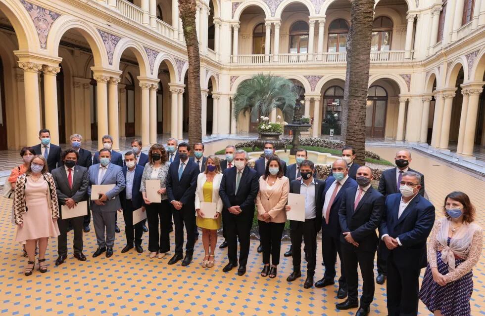 El rafaelino estuvo este lunes junto al presidente Alberto Fernández y mandatarios de otras provincias.