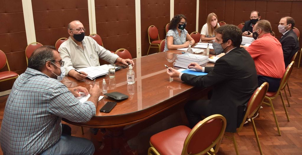 Reunión de la Comisión de Finanzas de la Legislatura de Jujuy.
