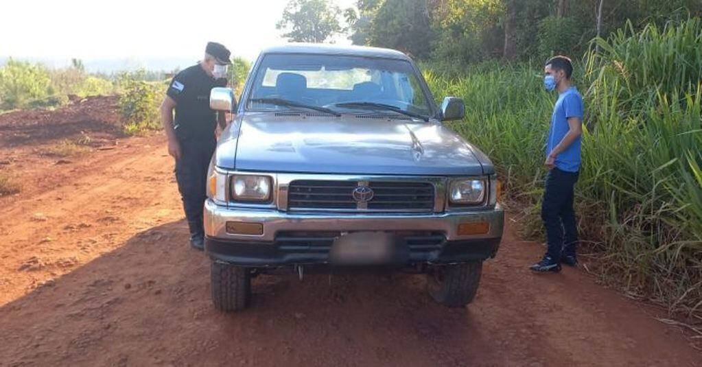 Camioneta robada fue recuperada en Puerto Esperanza.