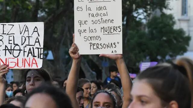 Río Cuarto. "El feminismo es la idea radical que sostiene que las mujeres somos personas". (Tomy Fragueiro / La Voz)