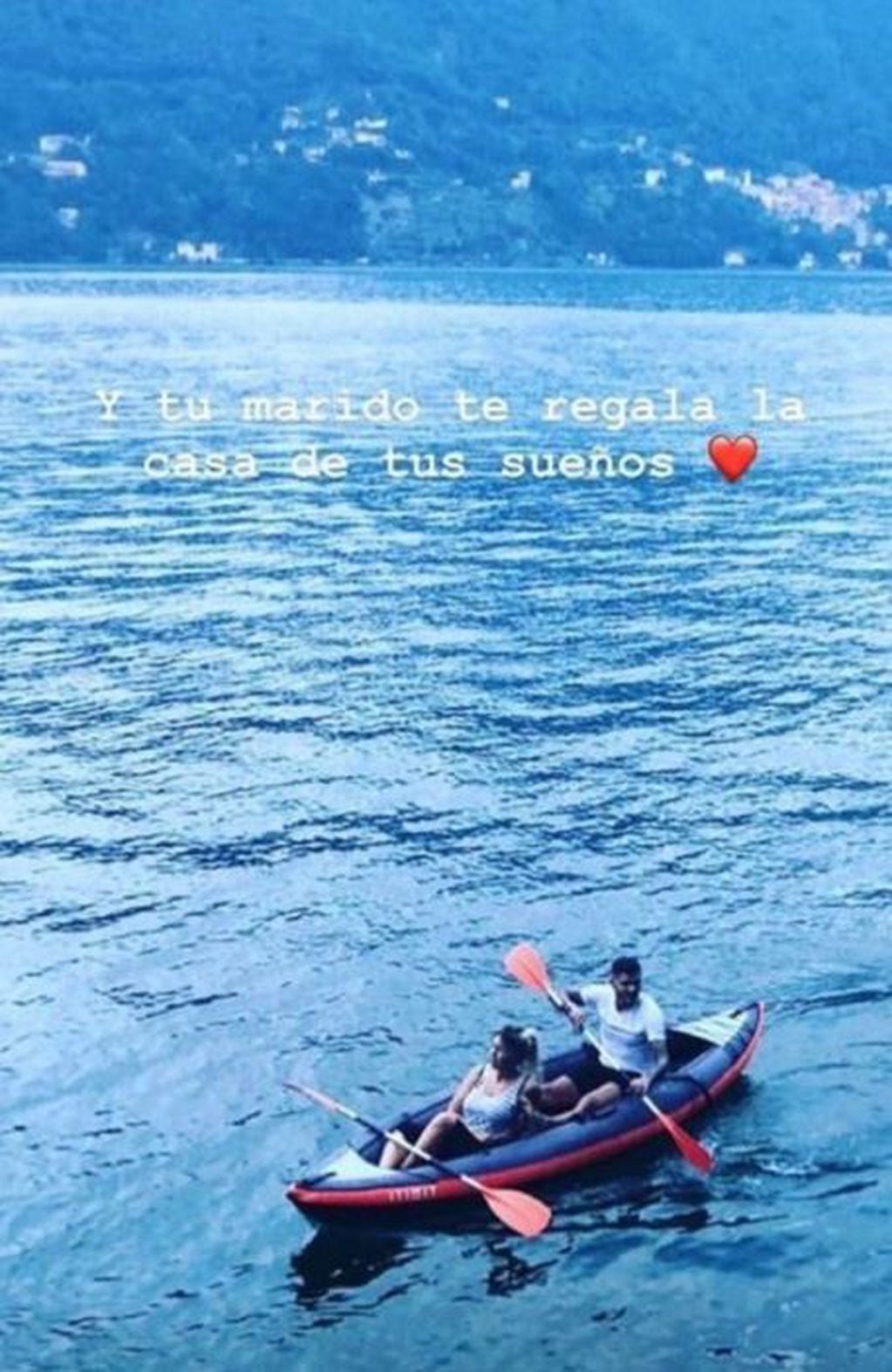 Wanda Nara junto a Mauro Icardi en el Lago de Como.