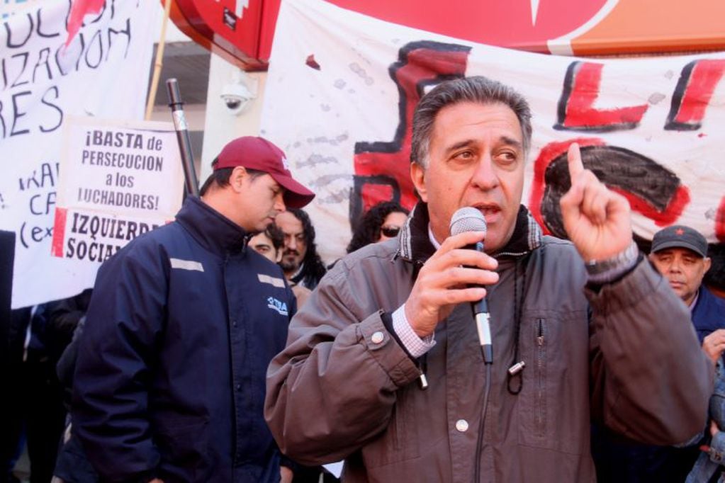Néstor Pitrola, fue confirmado como cabeza de la lista a diputados nacionales del Frente de Izquierda-Unidad en la provincia de Buenos Aires. (FOTO:DYN/LUCIANO THIEBERGER)