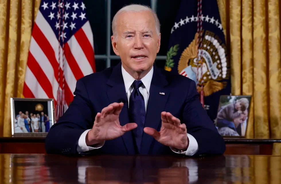 El presidente estadounidense Joe Biden habla sobre la guerra entre Israel y Hamás en la Oficina Oval de la Casa Blanca, el jueves 19 de octubre de 2023, en Washington.
