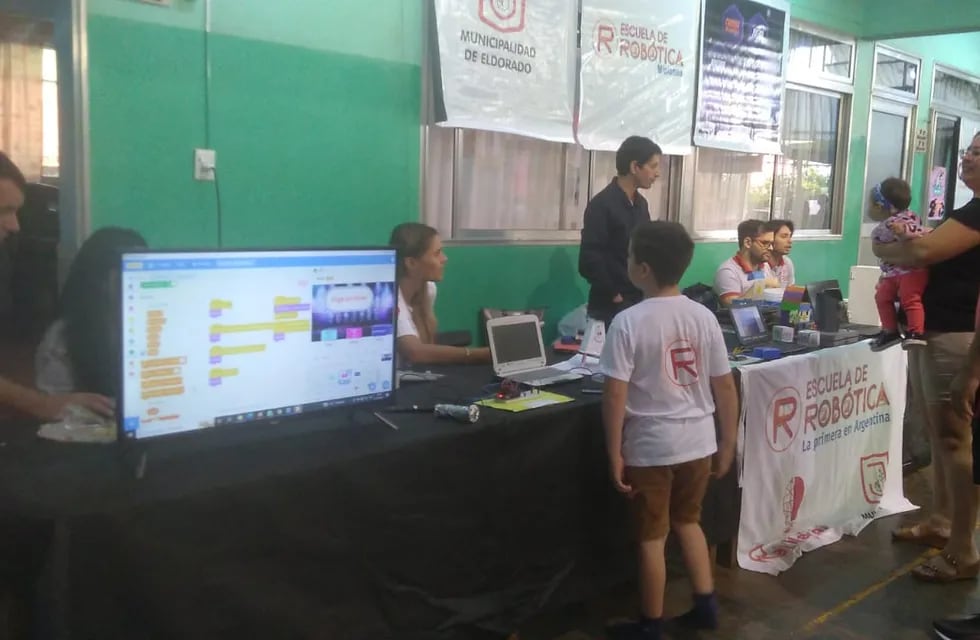 Con la participación de diferentes escuelas, se realizó el “Inter Robótica” en el IFGE- ELDORADO