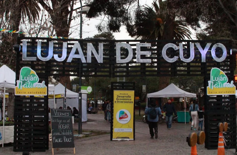 este fin de semana se desarrollará en la plaza departamental la Feria Luján Natural Mágica. Más de 100 expositores venderán sus productos. Gentileza Municipalidad de Luján de Cuyo