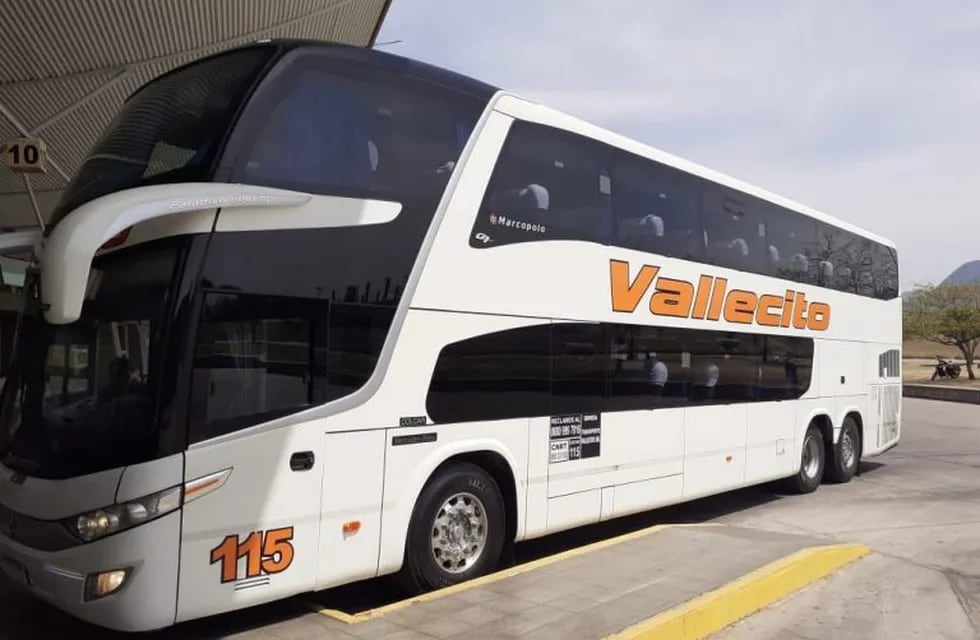 La Rioja y San Juan: Comenzó a funcionar el nuevo servicio de transporte entre ambas provincias a través de los Parques Talampaya e Ischigualastro