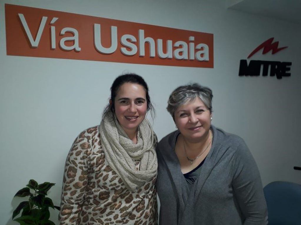 Doctora Lucia Villa  junto a la Licenciada Maria del Valle Zúñiga en Vía Ushuaia Radio